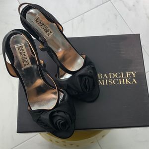 Badgley Mischka designer satin high heels sz 8